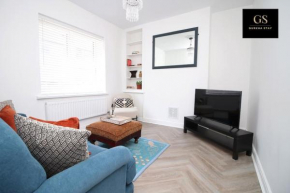 Perfect Four Bed House for Groups,Contractors,Relocations by Gurkha Stay in Cardiff with free WiFi